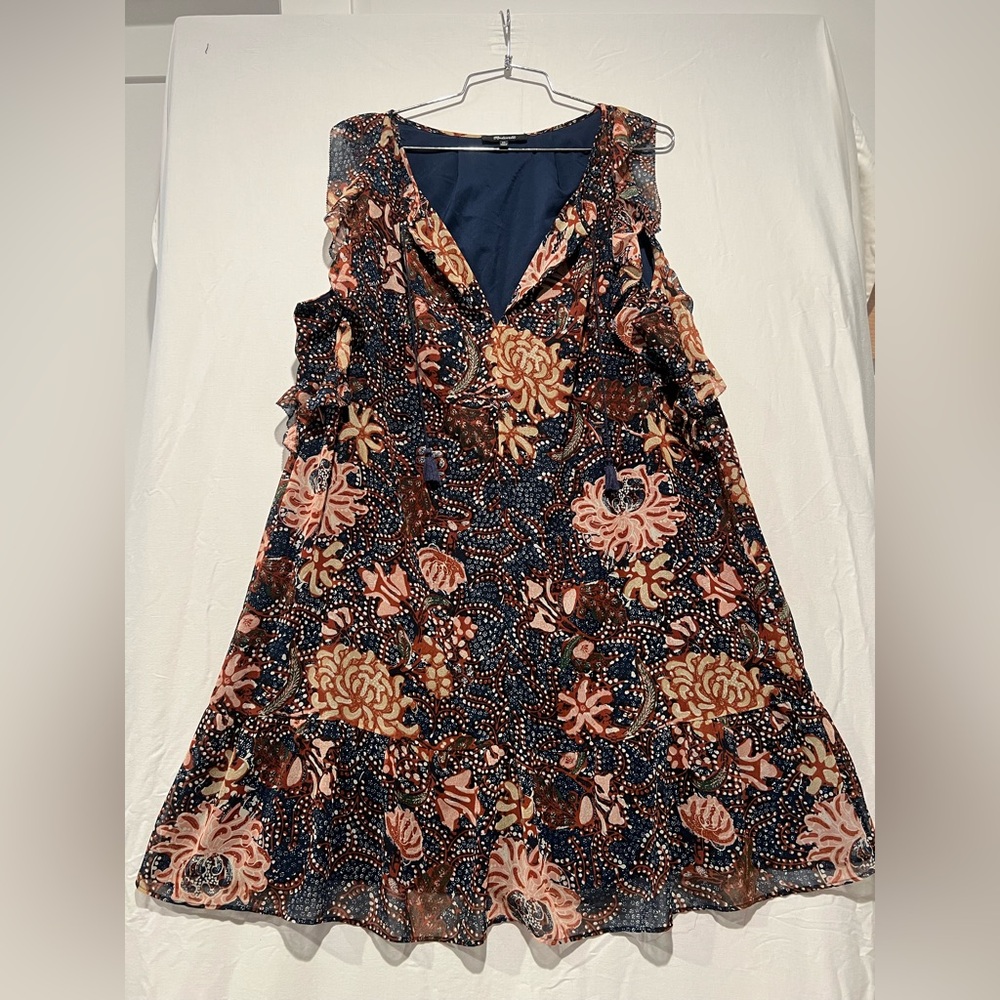 Madewell Navy Blue Floral Front neck tassel tie ruffled sleeves Dress